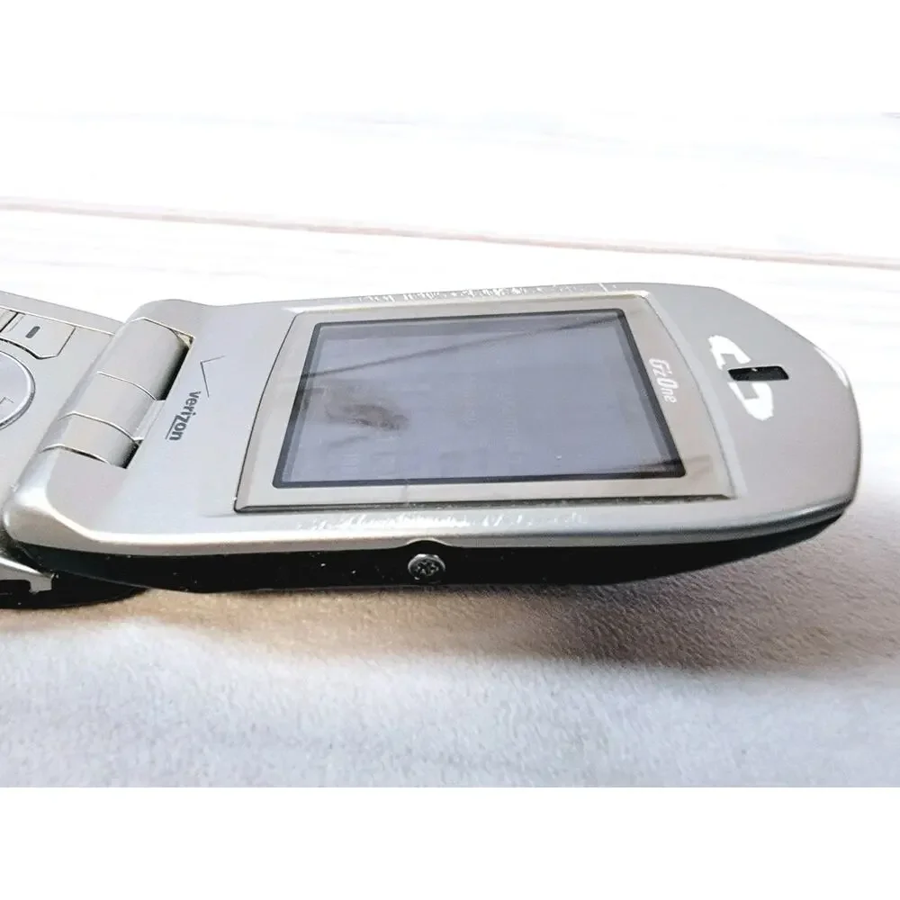 Casio Gz'One Boulder C711 Black Verizon Flip Phone Tested